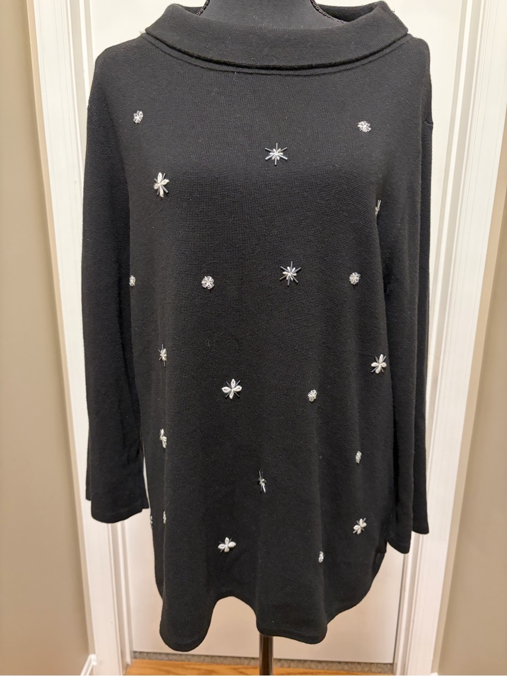 Women’s Talbots Black Cowl Neck Pullover Snowflake Sweater Size XL